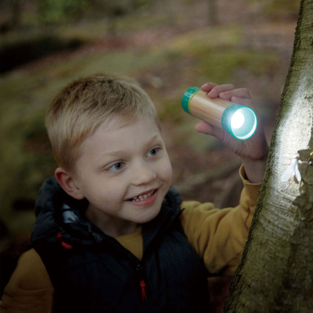 Hape | Hand Powered Flashlight